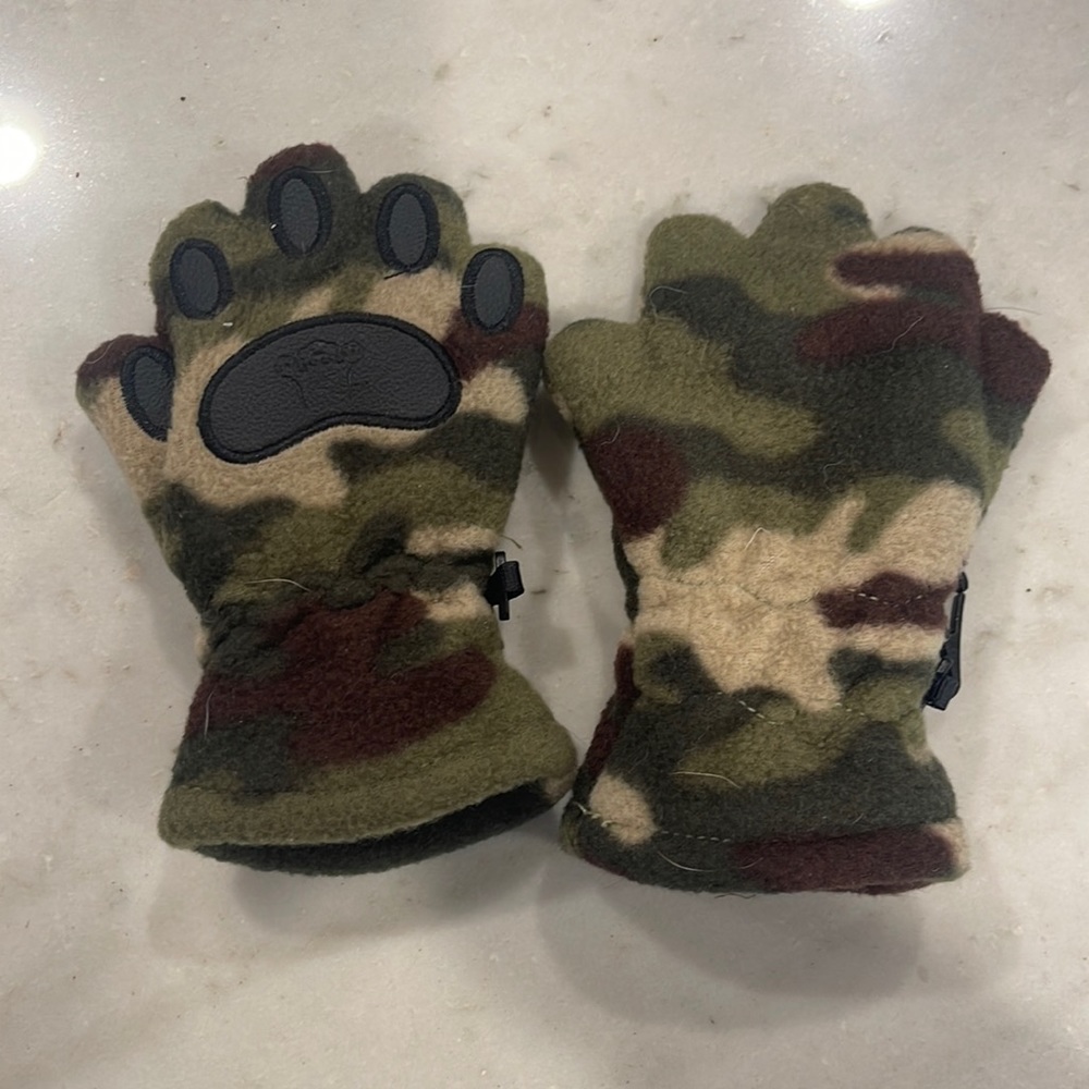 Bear paw mittens